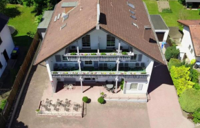  Hotel am See  Кройцау